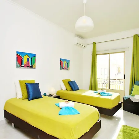 Apartment In Santa Eulalia Near The Beach شقة *